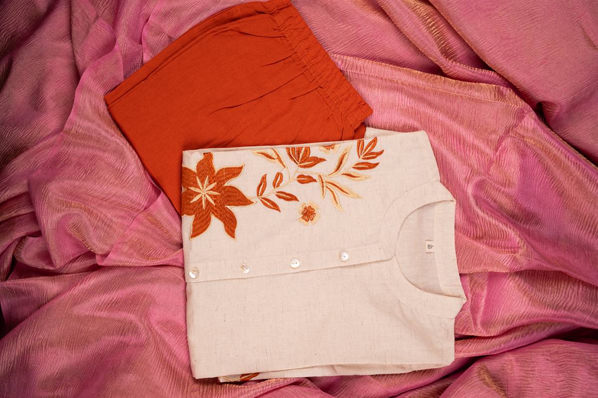 Ivory Orange Vine