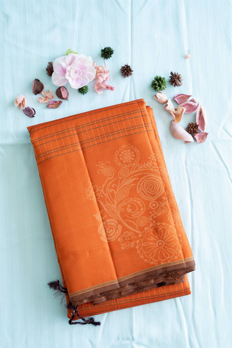 Tangerine Paisley Pallu