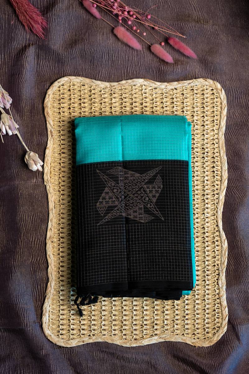 Turquoise Motif Border